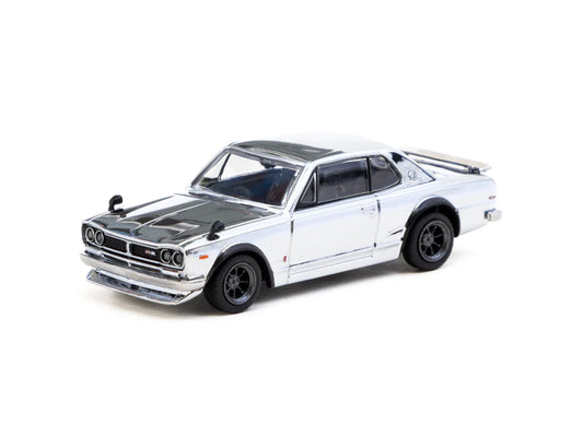 Tarmac Works 1:64 Skyline HT 2000GT-R Silver Chrome - Japan Special Edition - GLOBAL64