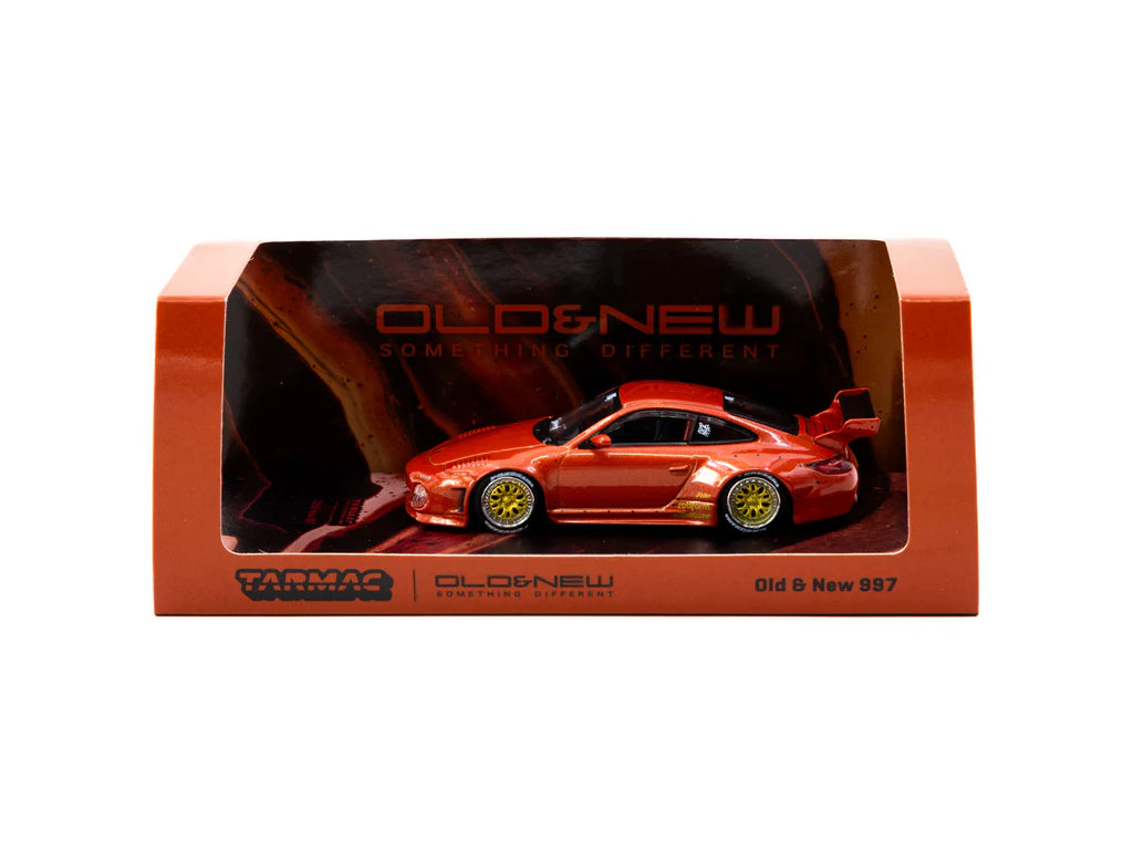 Tarmac Works 1:64 Old & New 997 Red Metallic - ROAD64